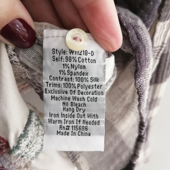 Johnny Was Hisako Embroidered Silk Button Blouse XS Plaid Japanese Floral Bird - Picture 16 of 17